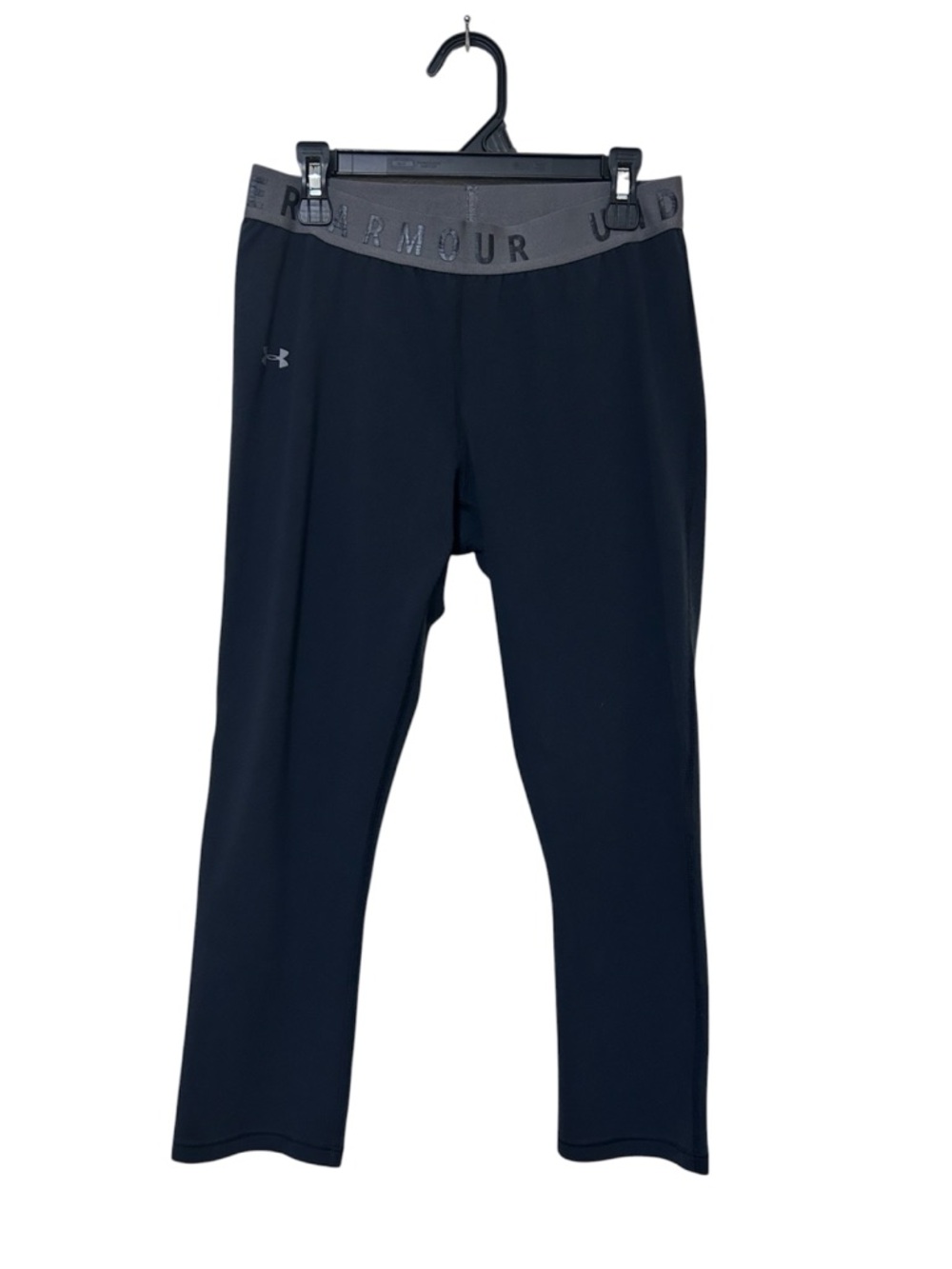 UNDER ARMOUR Black HeatGear Capri Workout Leggings - Women’s Medium